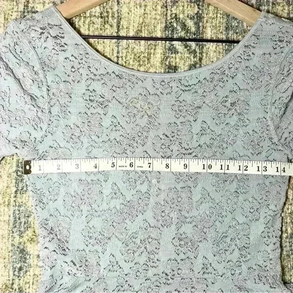 Free People Second Chance Scoop Back Stretch Lace Sheer Blouse Size Small - Picture 13 of 15